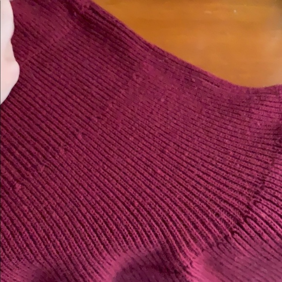 Leifnotes Sweater Skirt with Scalloped Hem - Picture 6 of 6